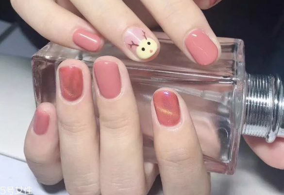 優(yōu)雅新娘美甲圖片 這幾款優(yōu)雅從容氣質(zhì)出塵 優(yōu)雅新娘美甲圖片 這幾款優(yōu)雅從容氣質(zhì)出塵