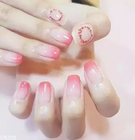 優(yōu)雅新娘美甲圖片 這幾款優(yōu)雅從容氣質(zhì)出塵 優(yōu)雅新娘美甲圖片 這幾款優(yōu)雅從容氣質(zhì)出塵