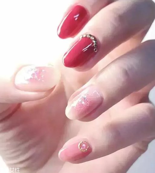優(yōu)雅新娘美甲圖片 這幾款優(yōu)雅從容氣質(zhì)出塵 優(yōu)雅新娘美甲圖片 這幾款優(yōu)雅從容氣質(zhì)出塵