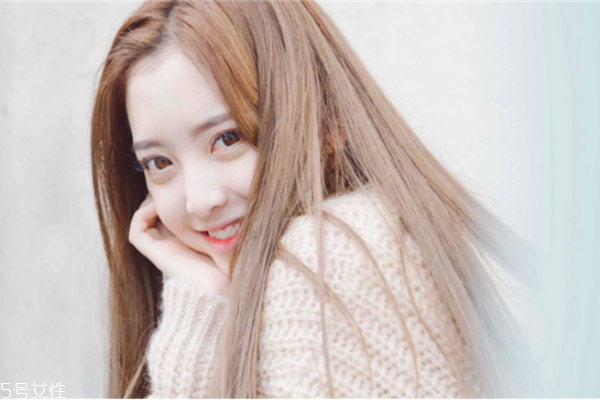 皮膚突然癢起來有紅點(diǎn)是怎么回事 過敏現(xiàn)象要小心 皮膚突然癢起來有紅點(diǎn)是怎么回事 過敏現(xiàn)象要小心