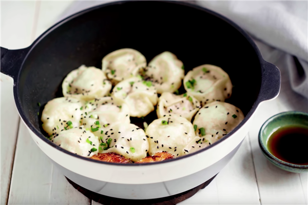 生煎包多汁的做法和配方圖解 生煎包多汁的做法和配方圖解