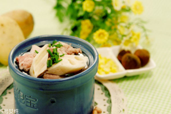 蓮藕排骨湯作用與營養(yǎng)價(jià)值功效 蓮藕排骨湯作用與營養(yǎng)價(jià)值功效