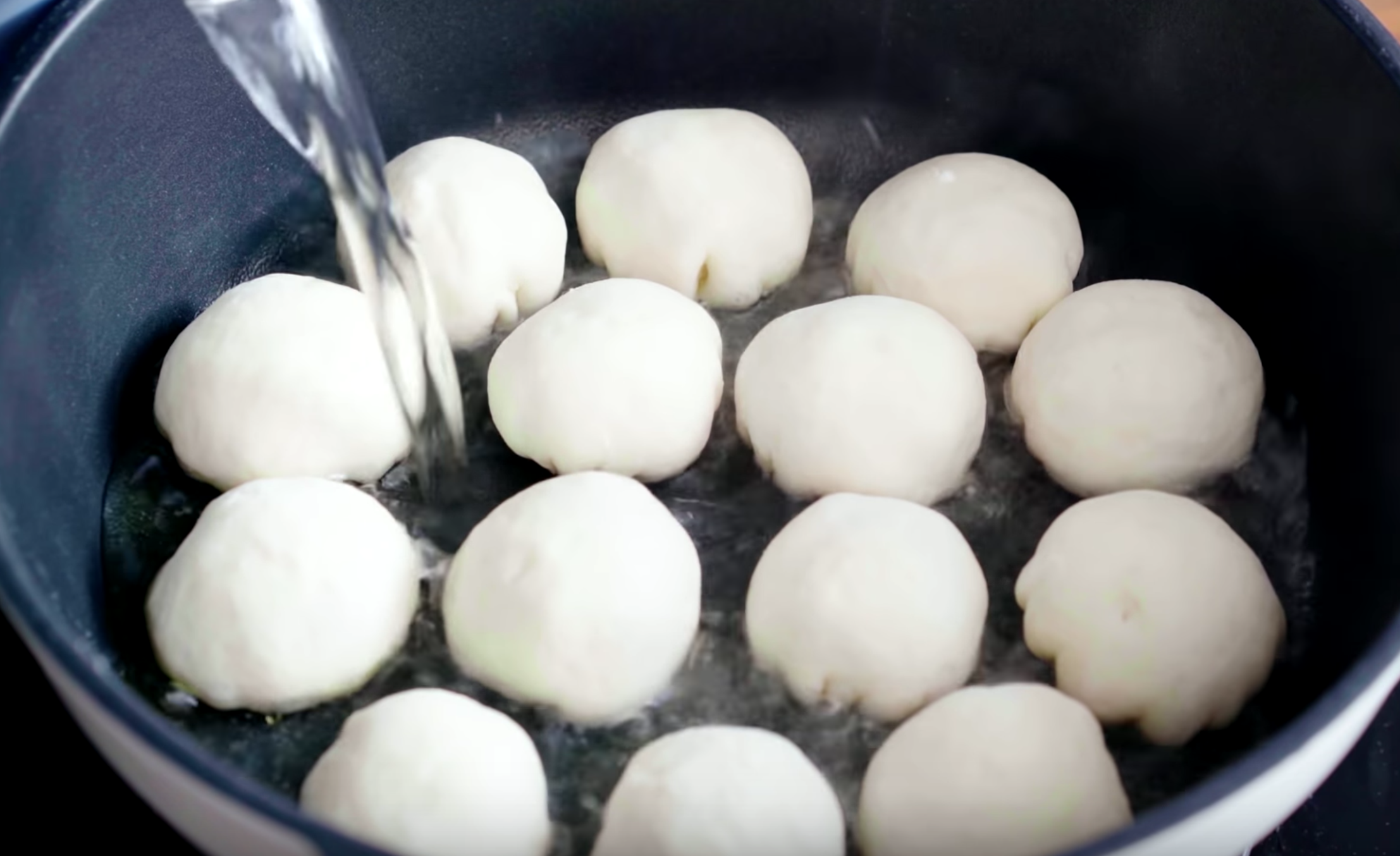 生煎包多汁的做法和配方圖解 生煎包多汁的做法和配方圖解