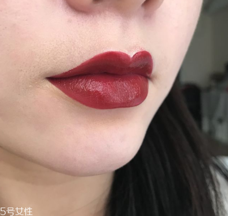 用什么軟件修口紅試色 口紅試色p圖教程 用什么軟件修口紅試色 口紅試色p圖教程