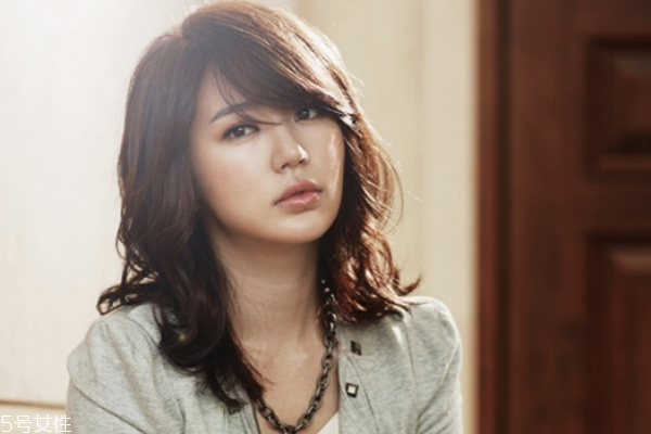 長(zhǎng)臉適合什么眉型 氣質(zhì)細(xì)長(zhǎng)眉毛畫法