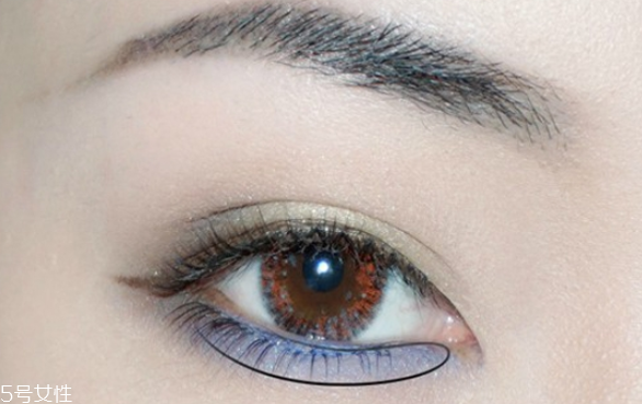 湖藍色眼影怎么畫好看 讓雙眸更深遂 湖藍色眼影怎么畫好看 讓雙眸更深遂