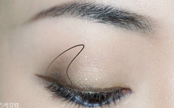 湖藍色眼影怎么畫好看 讓雙眸更深遂 湖藍色眼影怎么畫好看 讓雙眸更深遂