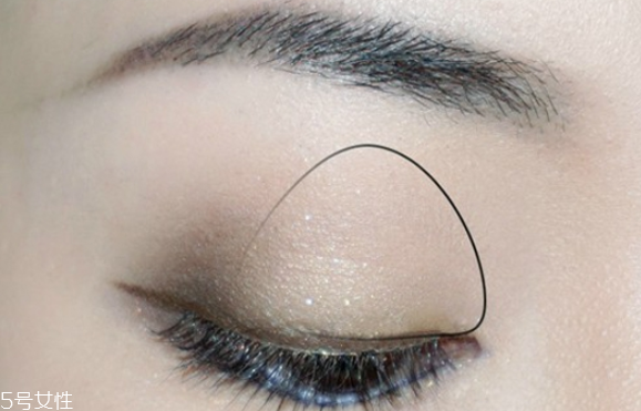 湖藍色眼影怎么畫好看 讓雙眸更深遂 湖藍色眼影怎么畫好看 讓雙眸更深遂