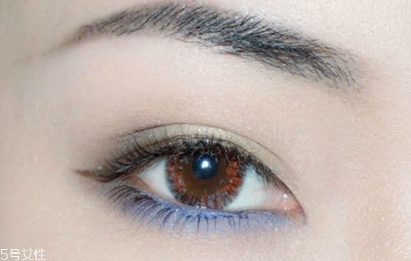 湖藍色眼影怎么畫好看 讓雙眸更深遂 湖藍色眼影怎么畫好看 讓雙眸更深遂