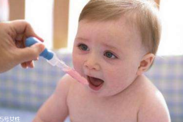 寶寶肺炎有什么癥狀 家長(zhǎng)要注意這些 寶寶肺炎有什么癥狀 家長(zhǎng)要注意這些