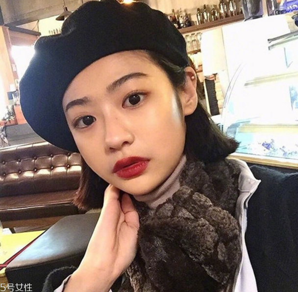 冬天頭發(fā)怎么扎好看 冬天短發(fā)好還是長(zhǎng)發(fā)好 冬天頭發(fā)怎么扎好看 冬天短發(fā)好還是長(zhǎng)發(fā)好