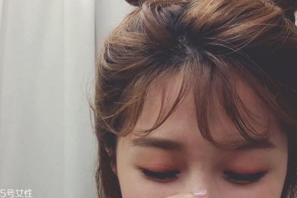 空氣劉海應(yīng)該怎么吹 1分鐘吹出正宗韓妞空氣劉海 空氣劉海應(yīng)該怎么吹 1分鐘吹出正宗韓妞空氣劉海