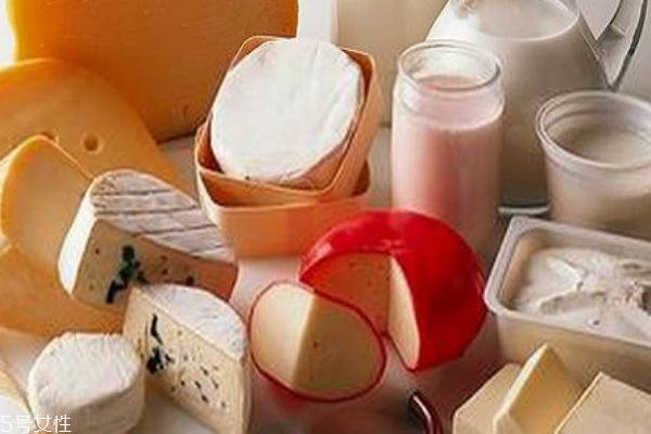孕期補(bǔ)鈣吃什么 孕期補(bǔ)鈣很重要 孕期補(bǔ)鈣吃什么 孕期補(bǔ)鈣很重要