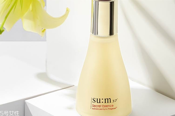 蘇秘魔法精華怎么用 能濕敷還能定妝 蘇秘魔法精華怎么用 能濕敷還能定妝