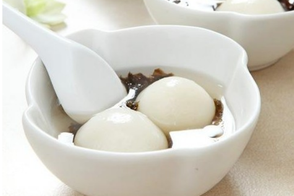 胃不好的人經(jīng)常喝粥能養(yǎng)胃 民間偏方秘方大全 胃不好的人經(jīng)常喝粥能養(yǎng)胃 民間偏方秘方大全