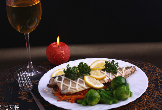 胃不好的人經(jīng)常喝粥能養(yǎng)胃 民間偏方秘方大全 胃不好的人經(jīng)常喝粥能養(yǎng)胃 民間偏方秘方大全