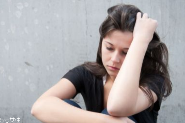 產(chǎn)后脫發(fā)怎么辦 心情是關鍵