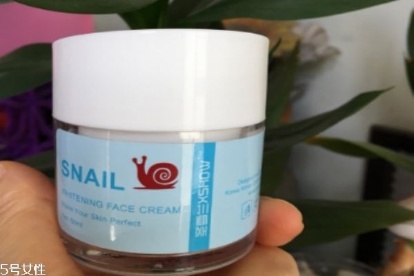 圣雪蘭蝸牛面霜怎么樣 拯救大干皮 圣雪蘭蝸牛面霜怎么樣 拯救大干皮