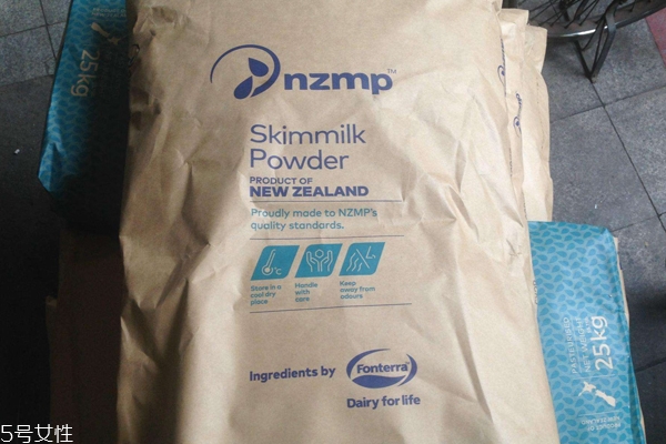脫脂奶粉適合什么人喝 減肥人士的選擇 脫脂奶粉適合什么人喝 減肥人士的選擇