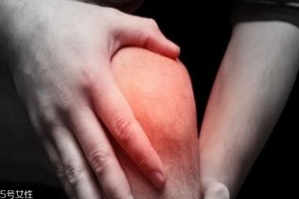 跑步傷膝蓋嗎 怎么防止膝蓋受傷 跑步傷膝蓋嗎 怎么防止膝蓋受傷