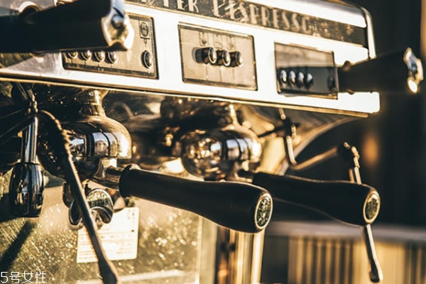 咖啡機(jī)什么材質(zhì)好 常見3種材質(zhì)大pk 咖啡機(jī)什么材質(zhì)好 常見3種材質(zhì)大pk