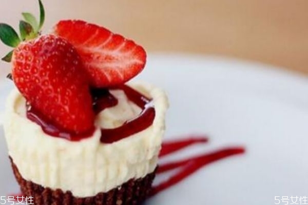 生理期吃甜食會胖嗎 可以緩解痛經(jīng)嗎 生理期吃甜食會胖嗎 可以緩解痛經(jīng)嗎