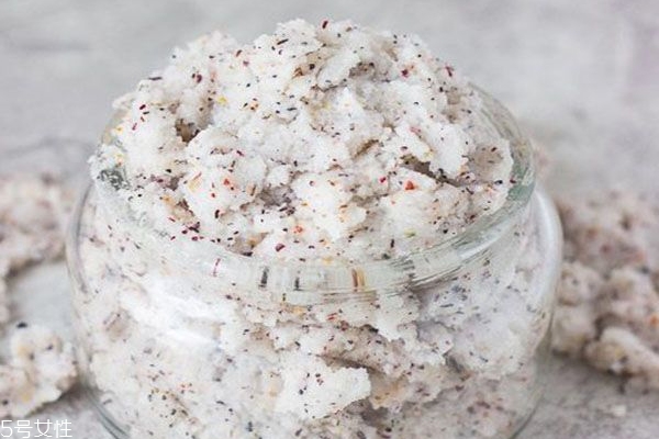 冬天身體適合去角質嗎 冬天身體去角質4個注意事項