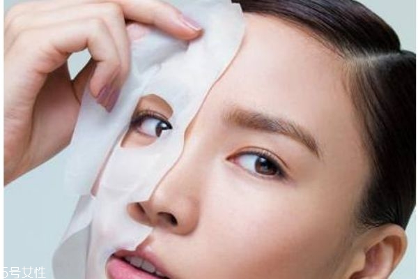 冬天敷面膜太冷怎么辦 冬天敷面膜要不要加熱 冬天敷面膜太冷怎么辦 冬天敷面膜要不要加熱