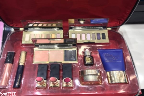 雅詩(shī)蘭黛2018圣誕套裝有什么 哪里可以買 雅詩(shī)蘭黛2018圣誕套裝有什么 哪里可以買