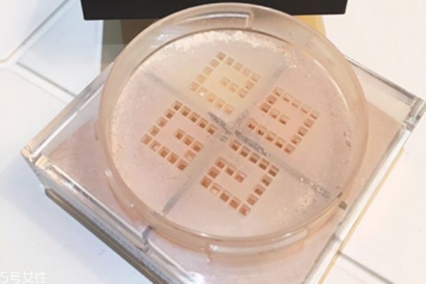 保濕蜜粉怎么使用 保濕蜜粉使用方法 保濕蜜粉怎么使用 保濕蜜粉使用方法