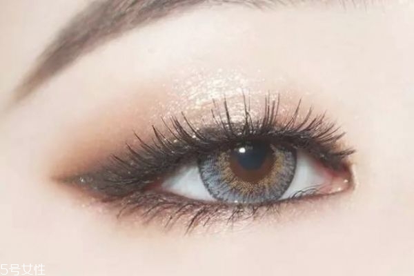 銀灰色眼影畫法圖片 灰色眼影搭配圖 銀灰色眼影畫法圖片 灰色眼影搭配圖