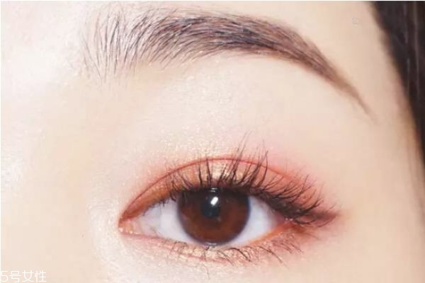 銀灰色眼影畫法圖片 灰色眼影搭配圖 銀灰色眼影畫法圖片 灰色眼影搭配圖