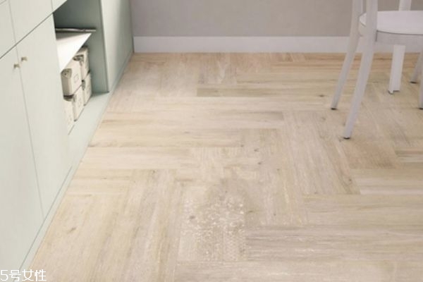 木地板打蠟方法 為什么要打蠟 木地板打蠟方法 為什么要打蠟