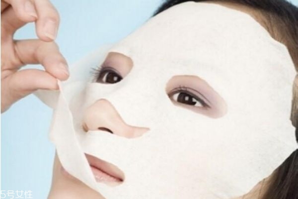 睡眠面膜可以涂眼睛嗎 睡眠面膜的使用周期 睡眠面膜可以涂眼睛嗎 睡眠面膜的使用周期