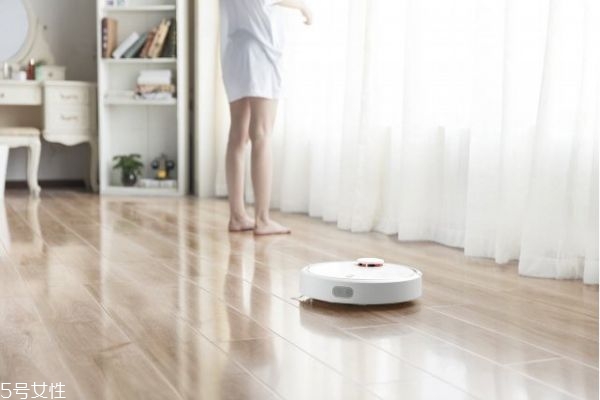 吸塵器和掃把哪個(gè)好 掃地用掃帚好還是吸塵器好 吸塵器和掃把哪個(gè)好 掃地用掃帚好還是吸塵器好