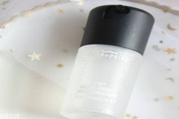 冬天適合用定妝噴霧嗎 巧用定妝噴霧 冬天適合用定妝噴霧嗎 巧用定妝噴霧