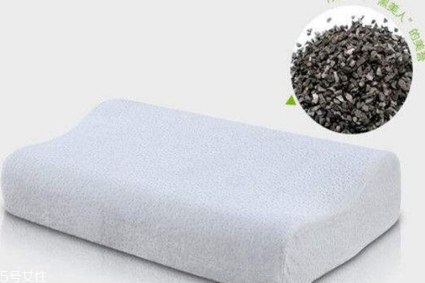 竹炭枕的功效與作用 竹炭枕頭怎么清洗 竹炭枕的功效與作用 竹炭枕頭怎么清洗