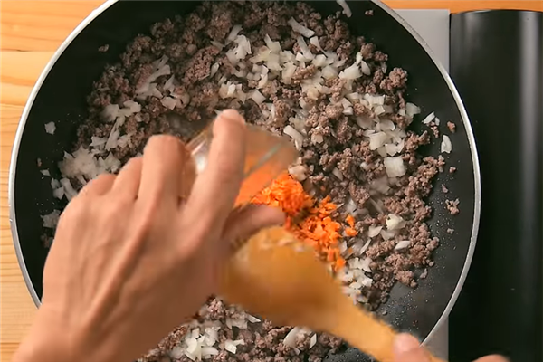 酸奶與牛肉能同吃嗎 酸奶牛肉面包好搭配 酸奶與牛肉能同吃嗎 酸奶牛肉面包好搭配