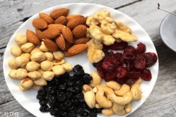 減肥該不該有放縱日 怎樣才算適度放縱 減肥該不該有放縱日 怎樣才算適度放縱