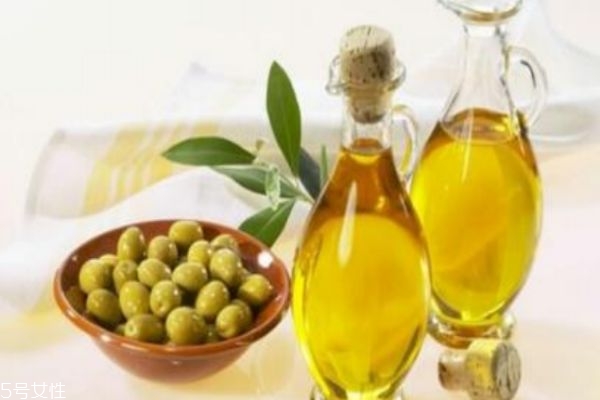食用的橄欖油可以護膚嗎 食用橄欖油和護膚橄欖油的區(qū)別