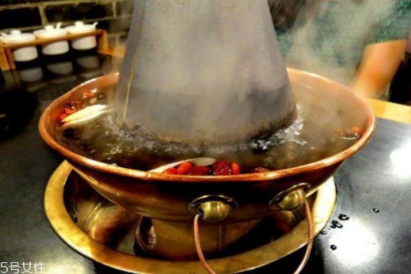 冬季吃火鍋好嗎?有哪些好處呢? 冬季吃火鍋好嗎?有哪些好處呢?