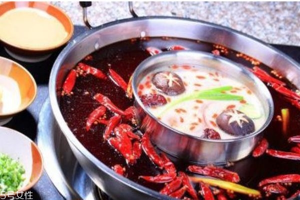 冬季吃火鍋好嗎?有哪些好處呢? 冬季吃火鍋好嗎?有哪些好處呢?