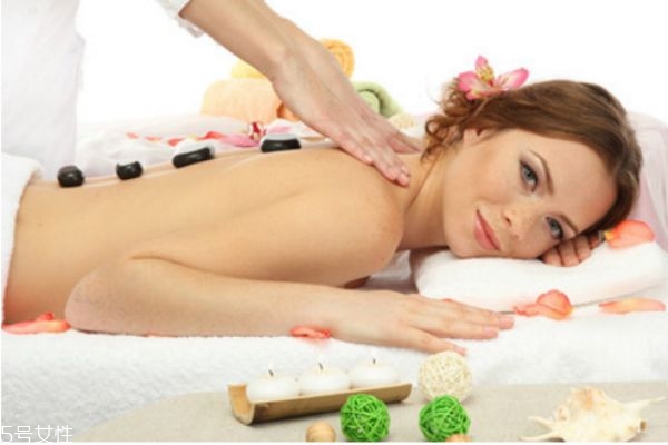 按摩也能美發(fā)，教你簡(jiǎn)單按摩法子