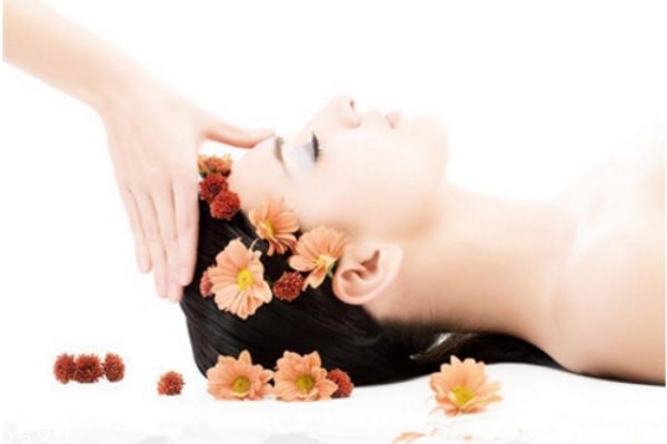 按摩也能美發(fā)，教你簡(jiǎn)單按摩法子