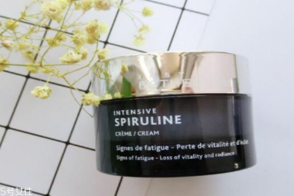 雅詩(shī)敦螺旋藻生機(jī)面霜怎么樣 搭配真細(xì)胞水效果更好 雅詩(shī)敦螺旋藻生機(jī)面霜怎么樣 搭配真細(xì)胞水效果更好