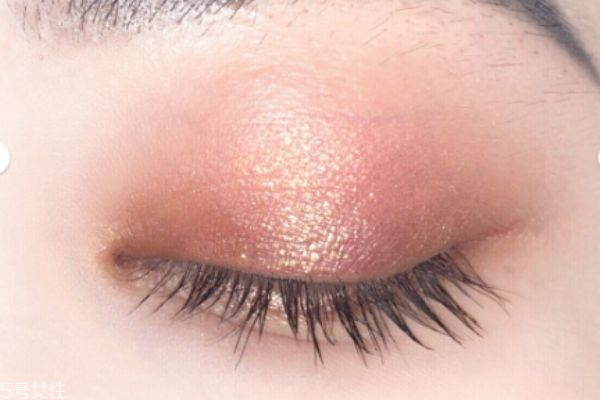 悅詩風(fēng)吟的細(xì)睫毛膏和得鮮的細(xì)睫毛膏哪個(gè)好用 悅詩風(fēng)吟的細(xì)睫毛膏和得鮮的細(xì)睫毛膏哪個(gè)好用