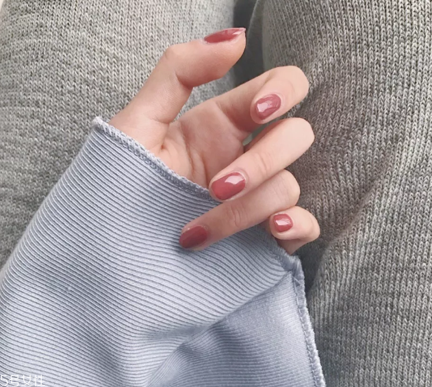 秋冬豆沙色美甲圖片2018 不管誰(shuí)做都好看 秋冬豆沙色美甲圖片2018 不管誰(shuí)做都好看