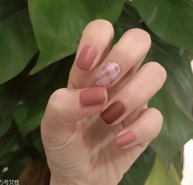 秋冬豆沙色美甲圖片2018 不管誰(shuí)做都好看 秋冬豆沙色美甲圖片2018 不管誰(shuí)做都好看