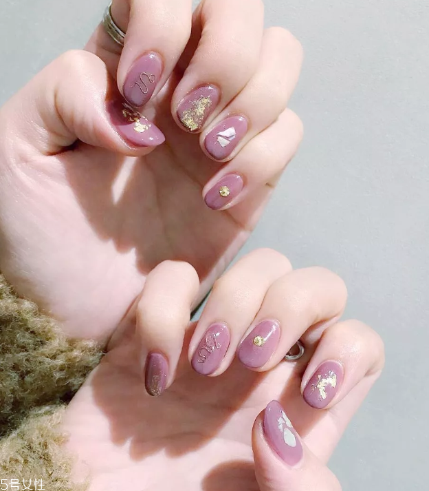 秋冬豆沙色美甲圖片2018 不管誰(shuí)做都好看 秋冬豆沙色美甲圖片2018 不管誰(shuí)做都好看