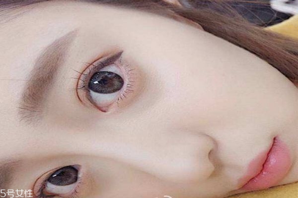 硅水凝膠和水凝膠區(qū)別 硅水凝膠的優(yōu)勢(shì) 硅水凝膠和水凝膠區(qū)別 硅水凝膠的優(yōu)勢(shì)